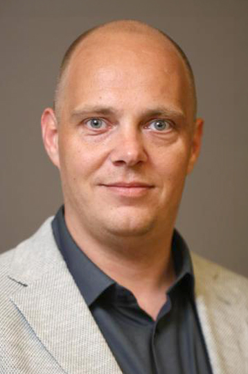 Portret van René Karens